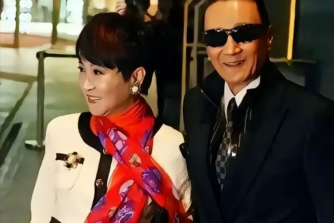 九游体育网站：88岁谢贤考虑后事已交代陪葬品和遗产唯独放不下小林青霞母子(图17)