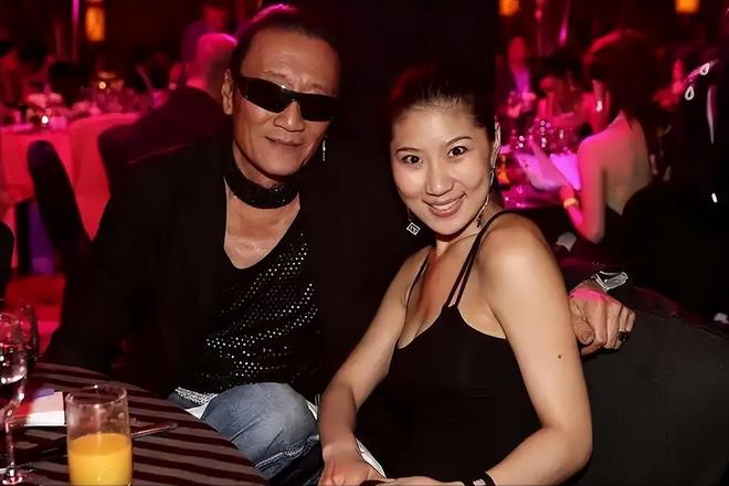 九游体育网站：88岁谢贤考虑后事已交代陪葬品和遗产唯独放不下小林青霞母子(图19)