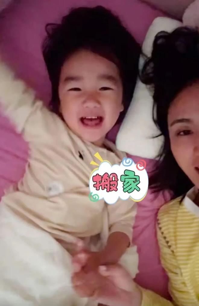 九游体育网站：李亚鹏北京租房度日从大平层搬回小房子创业失败生活拮据(图3)