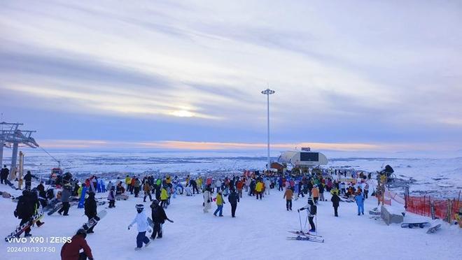 “中国雪都”：雪道与美景并存风景这边独好！(图1)