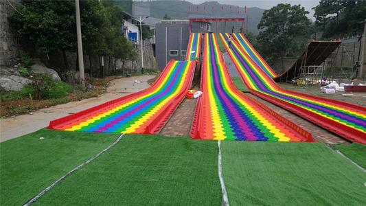 四季旱雪滑道分享滑雪场选址规划的原则(图1)
