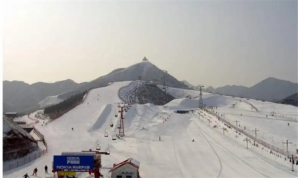 九游体育网站：滑雪场应该如何建设？(图1)