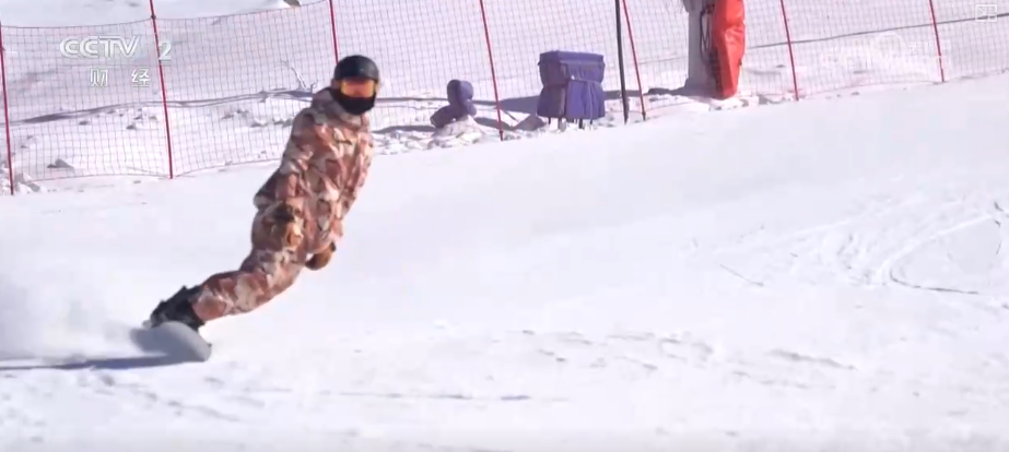“开板”迎客！“升级服务+乐享优惠”圈粉滑雪爱好者“冷冰雪”助燃“热经济”(图5)