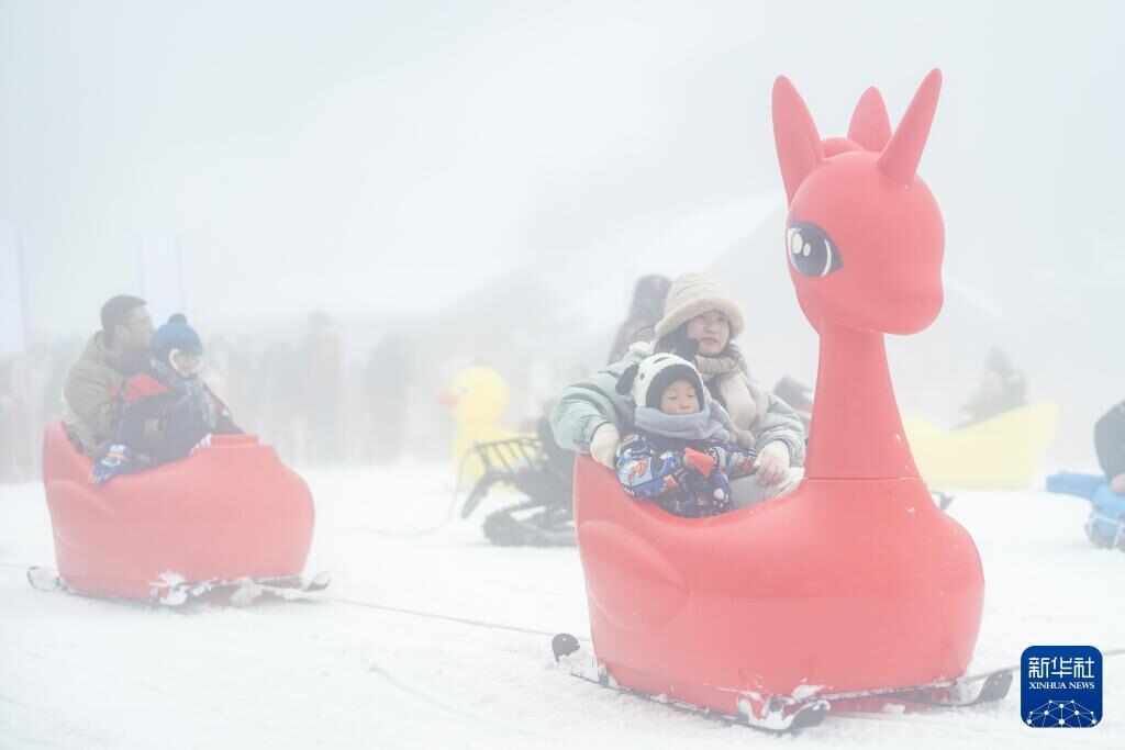 时光相册丨新雪季开启！影像见证中国滑雪“华丽转身”(图30)