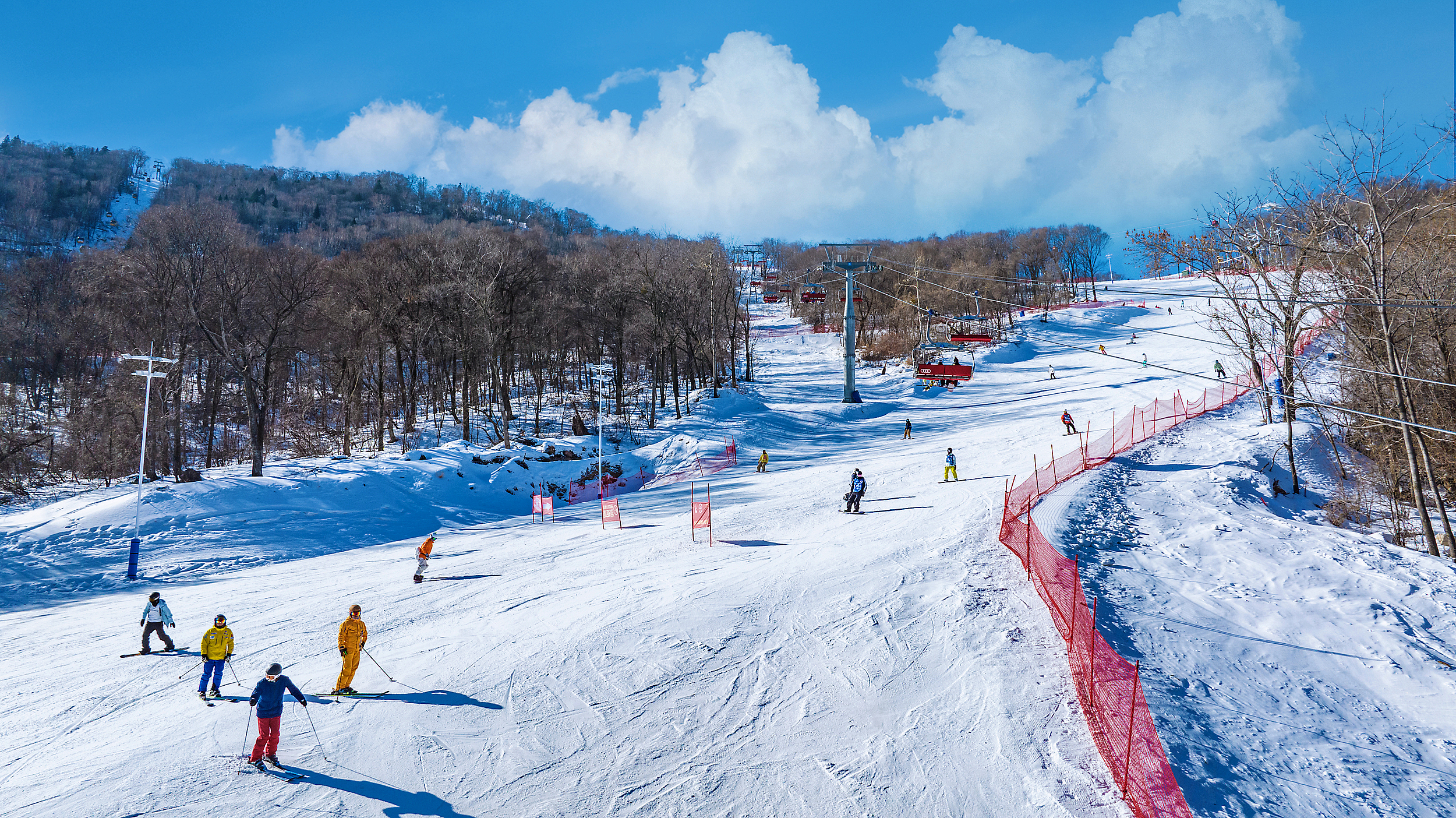 中国蓝观察丨多地官宣“雪假”冰雪经济有多“热”？(图3)