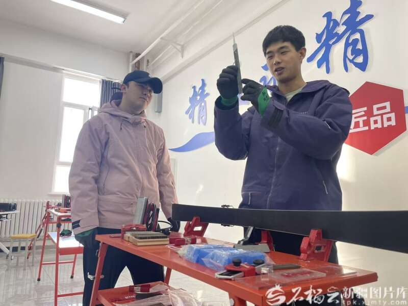跨越千里他们在新疆播种冰雪未来(图2)