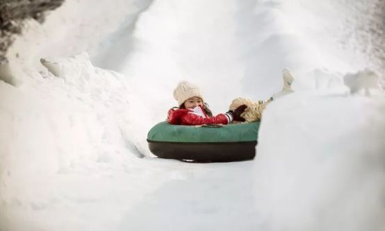 九游体育：2024年度狂欢九顶塔滑雪场极致冰雪体验(图6)