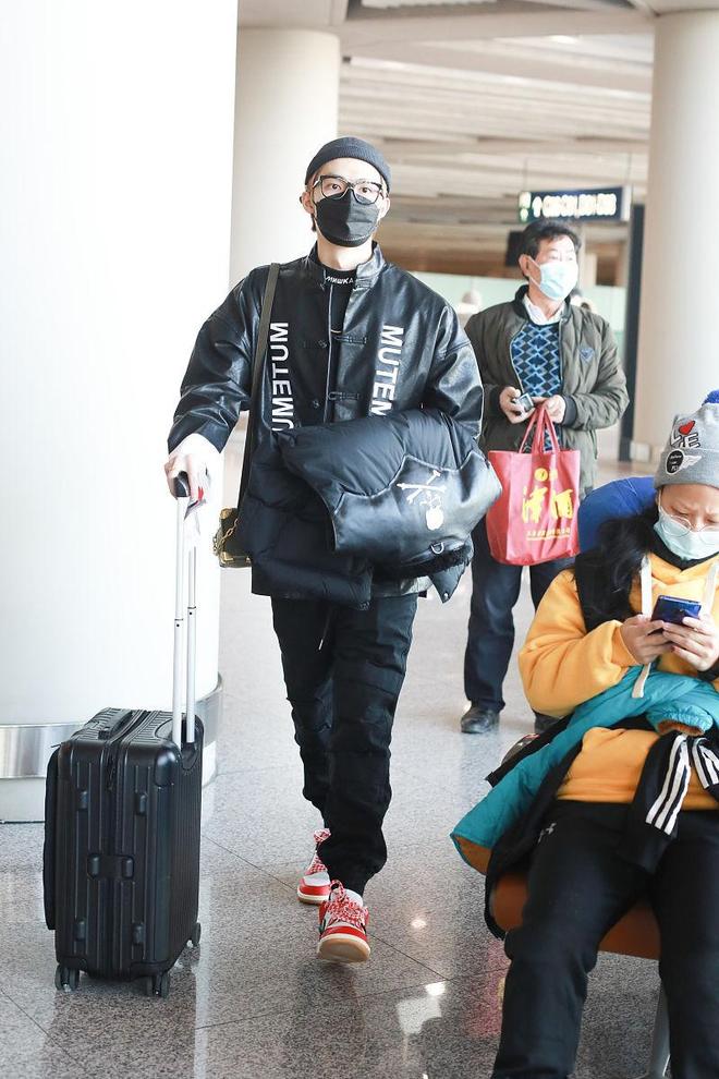 陈伟霆单板炫技背后：长白山43条冬奥级雪道藏着什么秘密？(图1)