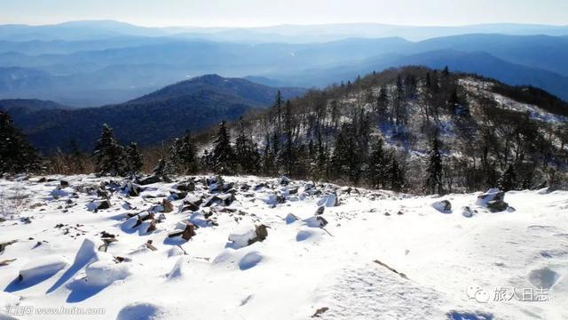 九游体育网站:再不去滑雪冬天就过了!国内超人气滑雪场推荐(图1)