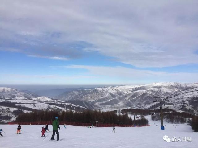 九游体育网站:再不去滑雪冬天就过了!国内超人气滑雪场推荐(图8)