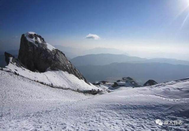 九游体育网站:再不去滑雪冬天就过了!国内超人气滑雪场推荐(图11)