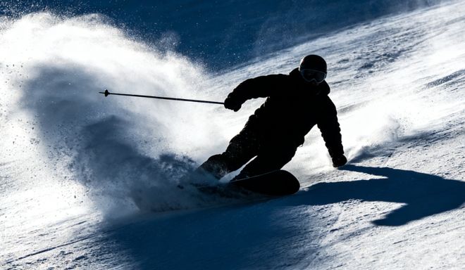 九游体育:滑雪进阶技巧|从新手到中级道3个核心技巧让你少摔100次!(图3)