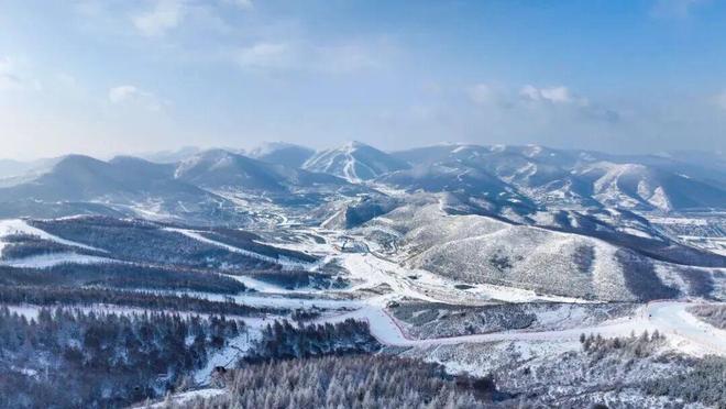 九游体育网站：天津人速看！天津周边冬奥场馆“雪如意”变身滑雪场：31条雪道+5条缆车打卡国家队同款赛道！(图2)