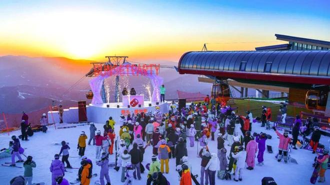 九游体育网站：天津人速看！天津周边冬奥场馆“雪如意”变身滑雪场：31条雪道+5条缆车打卡国家队同款赛道！(图4)