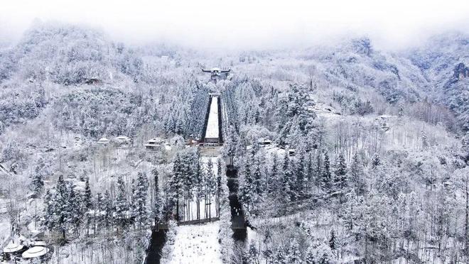 寒假亲子神农架南方滑雪性价比之王·金丝猴近距离接触·三峡工程研学·五钻全程奢享·2大雪场畅快滑雪(图22)