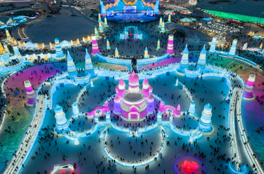 九游体育：全国滑雪场客流超19亿人次2025年中国冰雪经济发展趋势(图3)