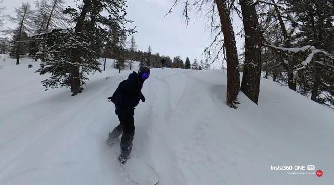 九游体育网站：瓦莱州（萨斯斐+内达兹四山谷）｜冰川纯净与四山谷辽阔藏着阿尔卑斯最本真的雪魂(图16)