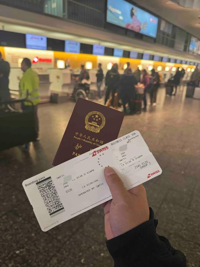 九游体育网站：瓦莱州（萨斯斐+内达兹四山谷）｜冰川纯净与四山谷辽阔藏着阿尔卑斯最本真的雪魂(图21)